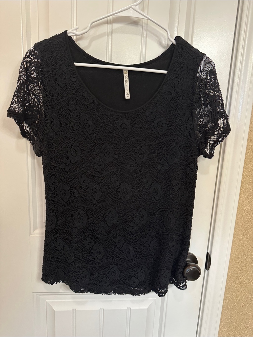 Leo & Nicole Black Lace Scoop Neck Blouse